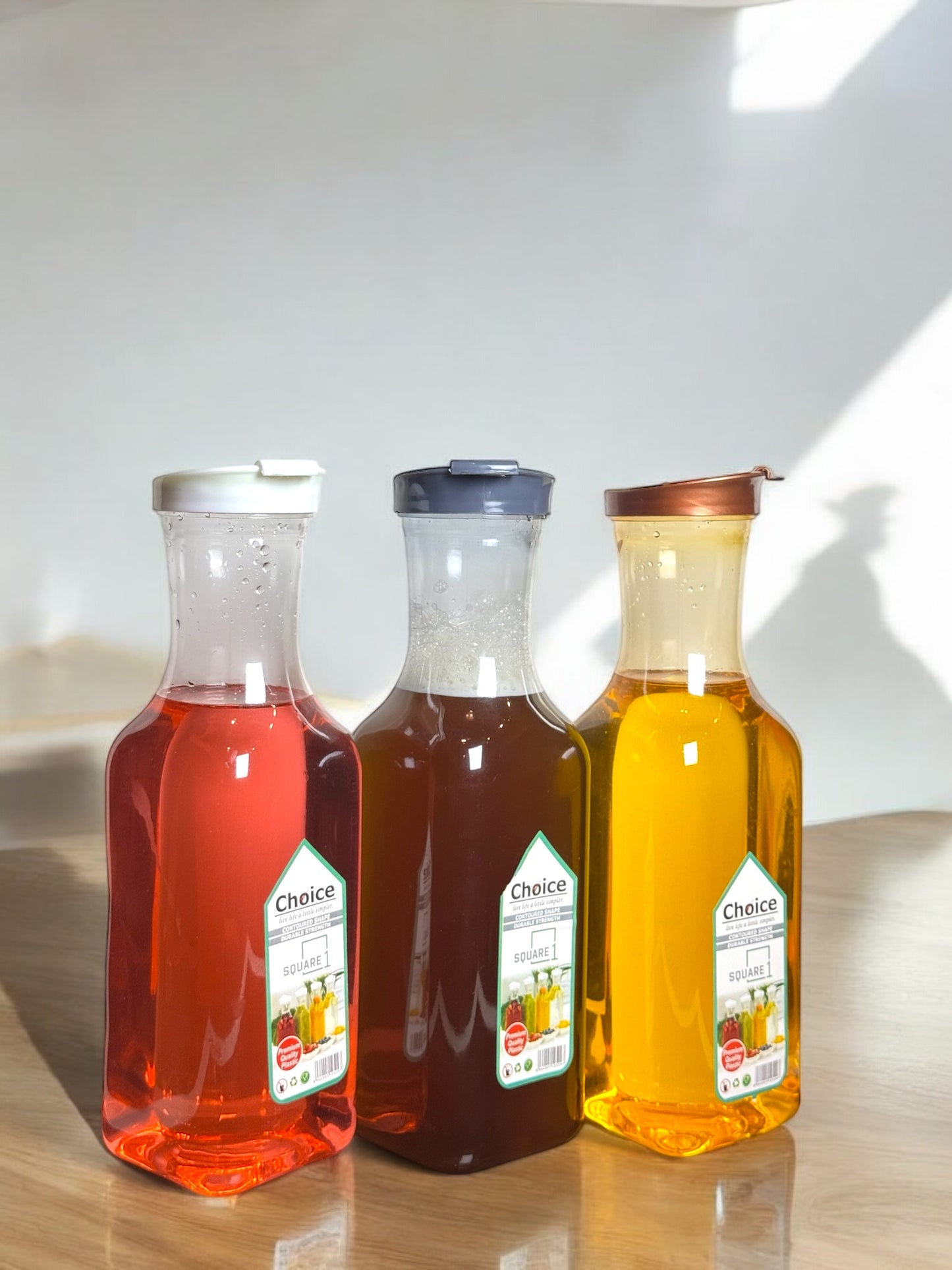 Square Plastic Juice Bottles, 2000 ml Reusable Empty Juice Bottles with Lids for Milkshake, Plastic Bottles for Water, Juice, Milk